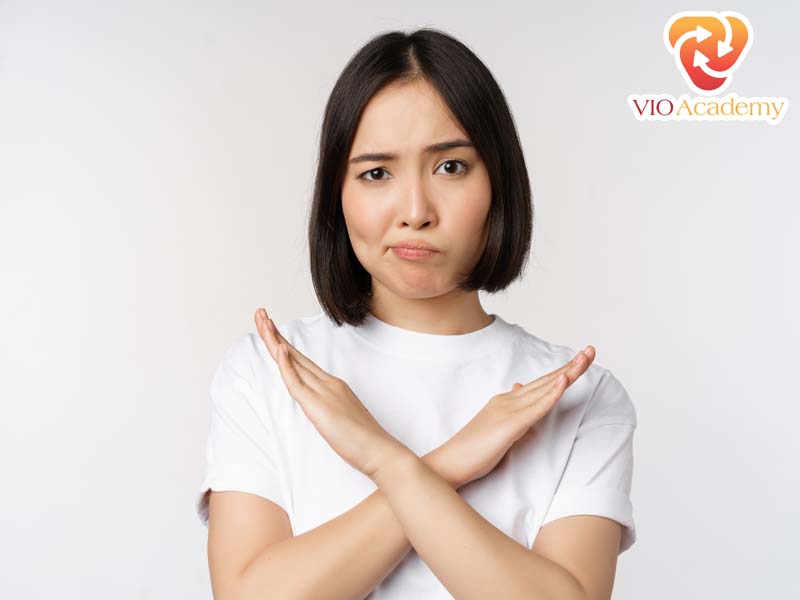 Tại sao tài khoản Facebook bị gắn cờ?