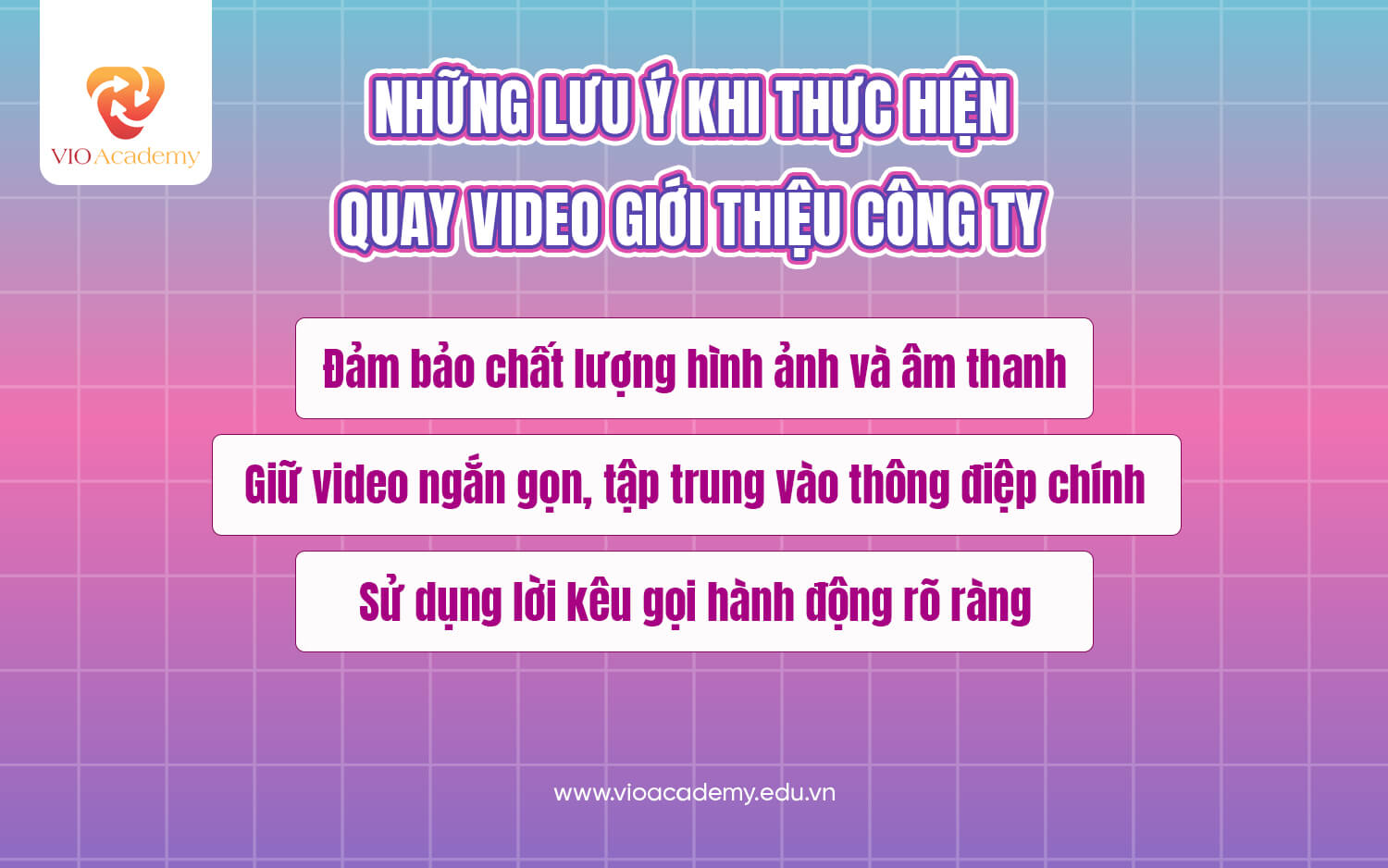 Khi thực hiện video giới thiệu công ty, có một số lưu ý quan trọng giúp video của bạn truyền tải được đúng thông điệp và tạo được sự kết nối với người xem. Dưới đây là ba điểm bạn cần đặc biệt chú ý: